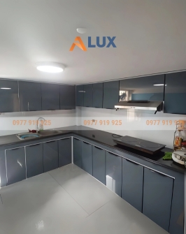 tu-bep-nhom-he-canh-kinh