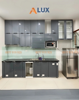 tu-bep-nhom-he-canh-kinh